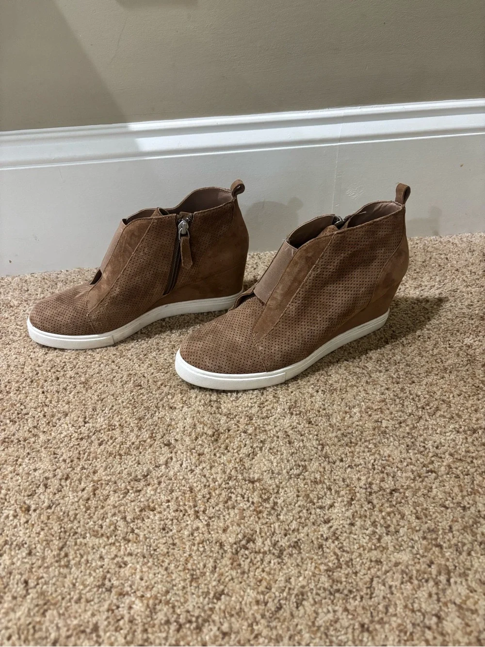 Women’s Brown Suede High-Top Casual Sneakers